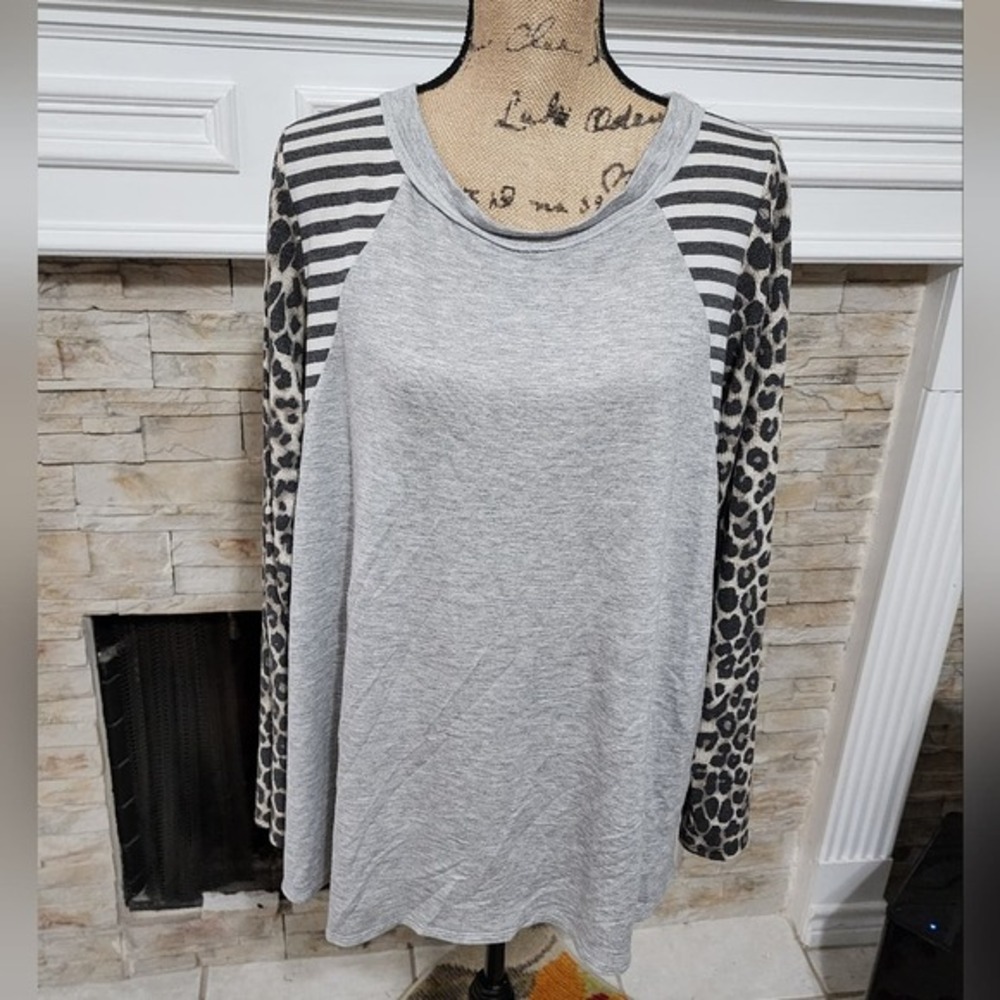 Grey & cheetah print thermal sleeve and striped tunic length shirt plus size 2X
